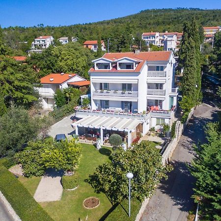 Apartments By The Sea Selce, Crikvenica - 4802 المظهر الخارجي الصورة