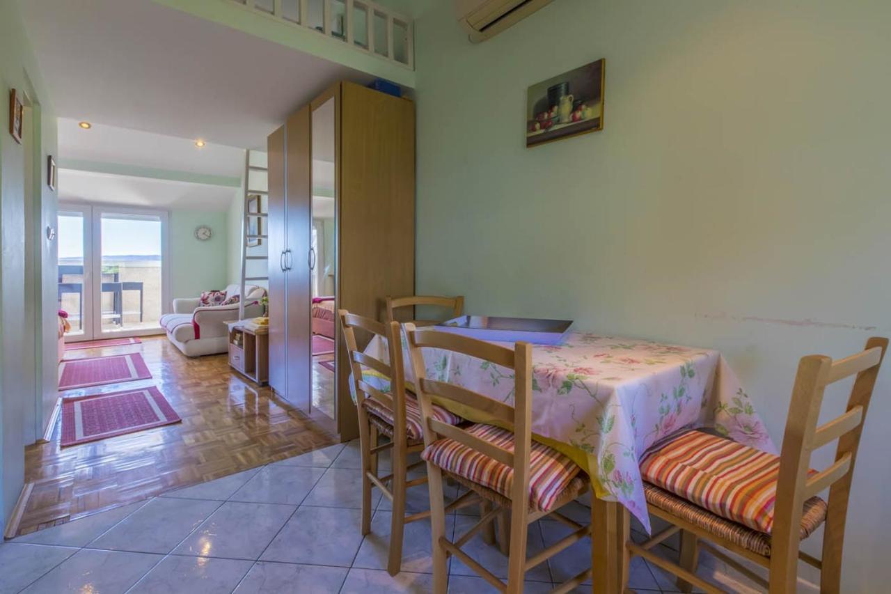 Apartments By The Sea Selce, Crikvenica - 4802 المظهر الخارجي الصورة